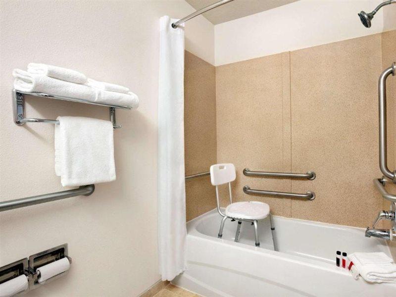 Microtel Inn & Suites By Wyndham Culpeper Eksteriør billede
